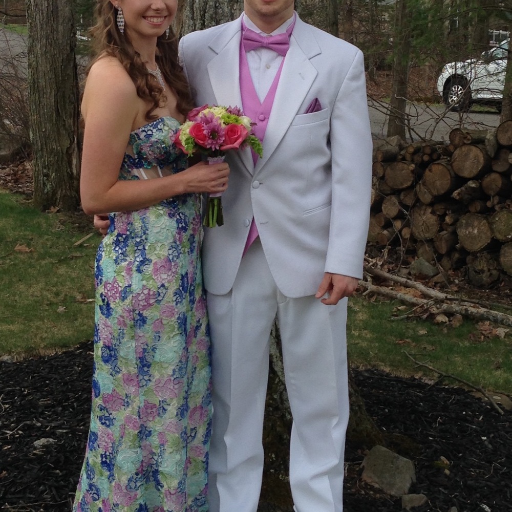 Gigi Size 6 Prom or Pageant Gown